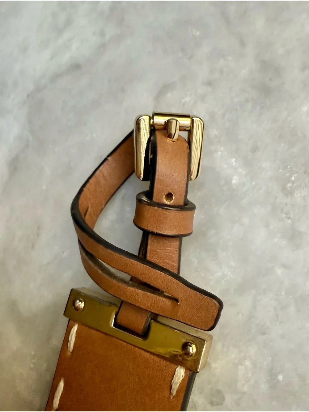 Tommy Hilfiger Brown Leather Luggage Tag Buckle Strap Gold-Tone TH Monogram